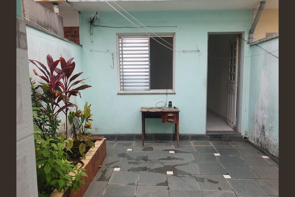 Casa de 2 dormitórios na Vila Vera